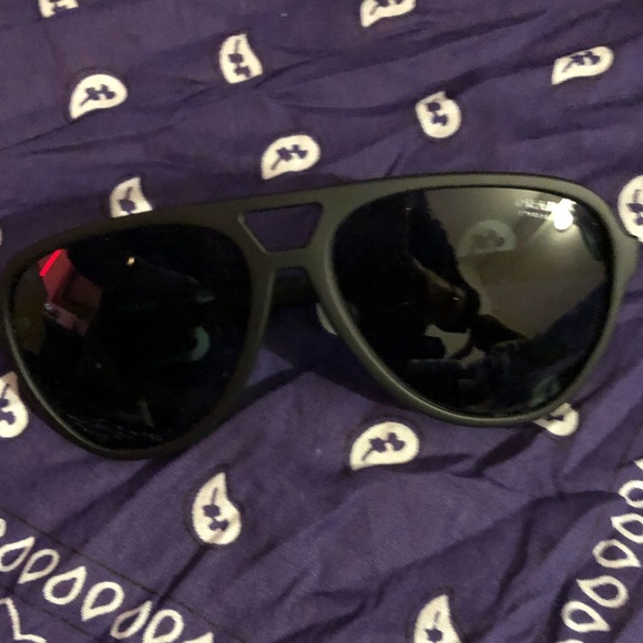 Mens Prada sunglasses aviator style - Picture 2 of 4